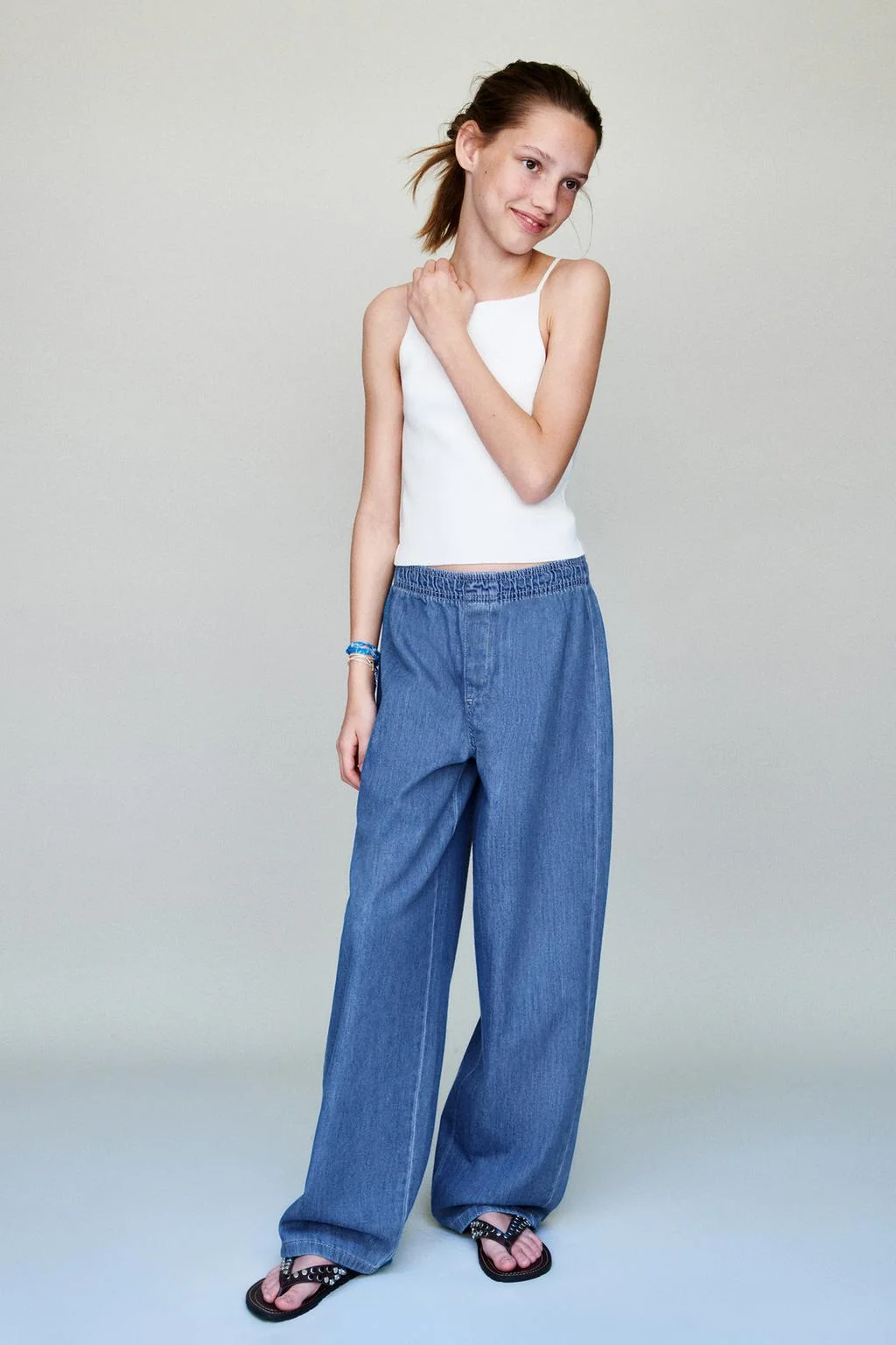 Брюки-бочки с резинкой на талии