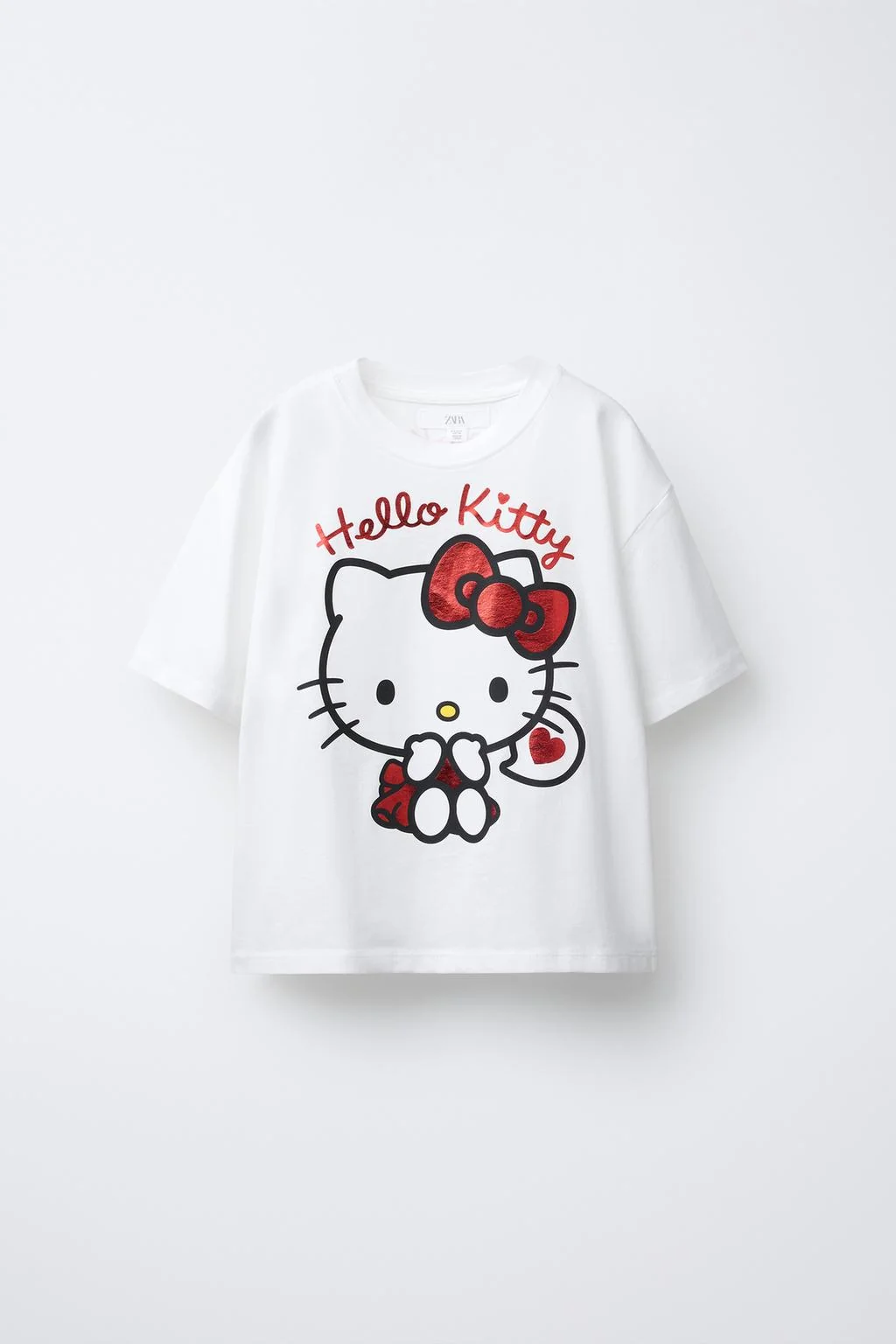 Футболка с принтом © Sanrio Hello Kitty — Футболки
