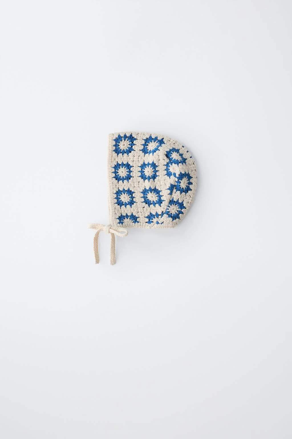 Вязаная крючком шапка