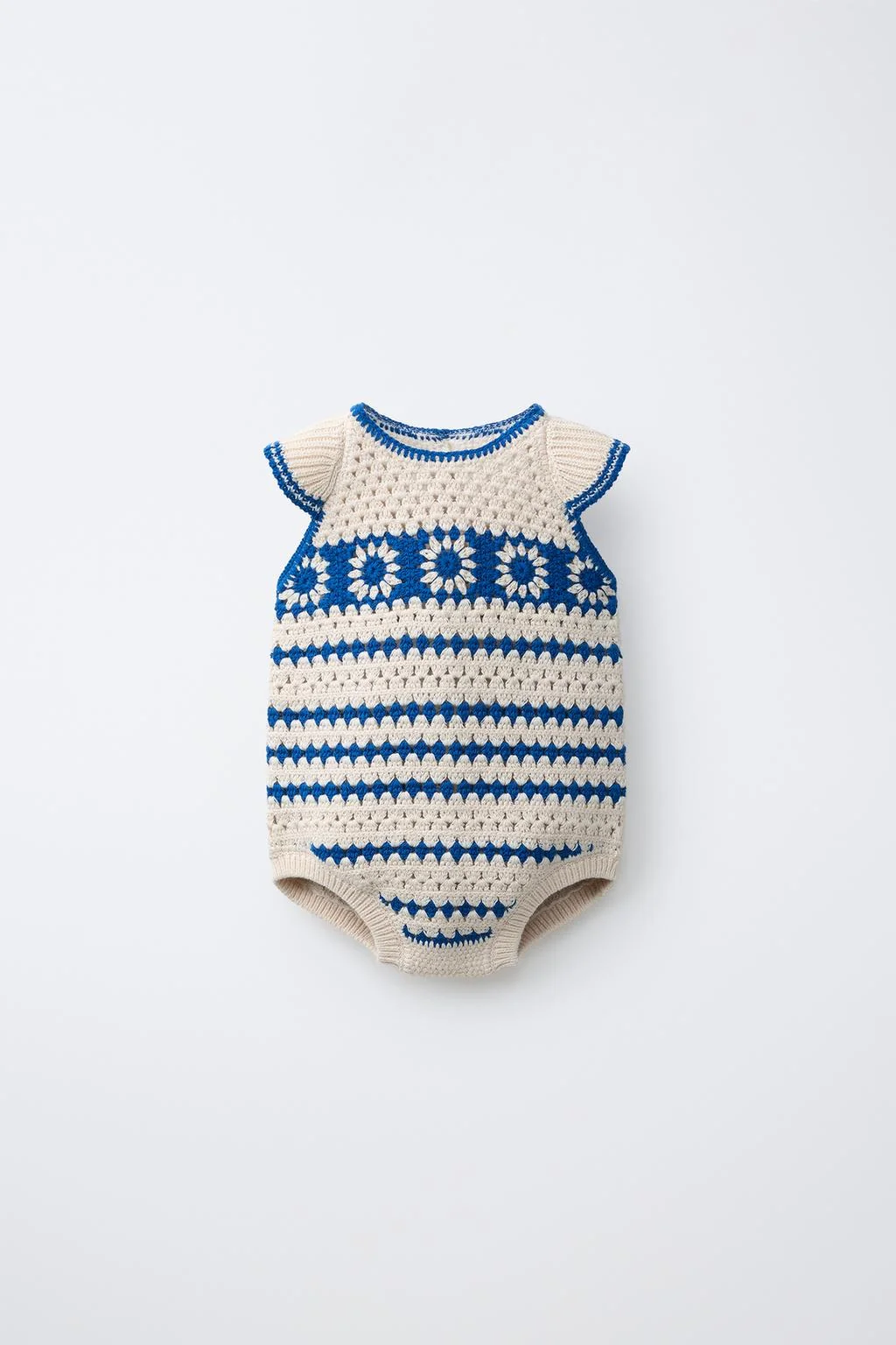 Вязаный крючком комбинезон