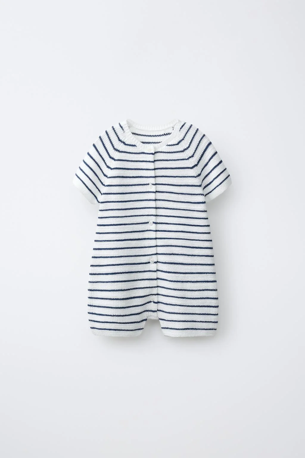 Рубашка-комбинезон с полосатым рельефным вязанием — Комбинезоны | Работники