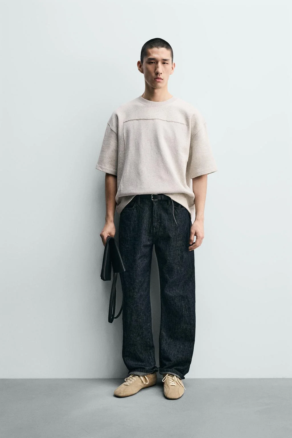 Свитшот с комбинированной нашивкой — С коротким рукавом