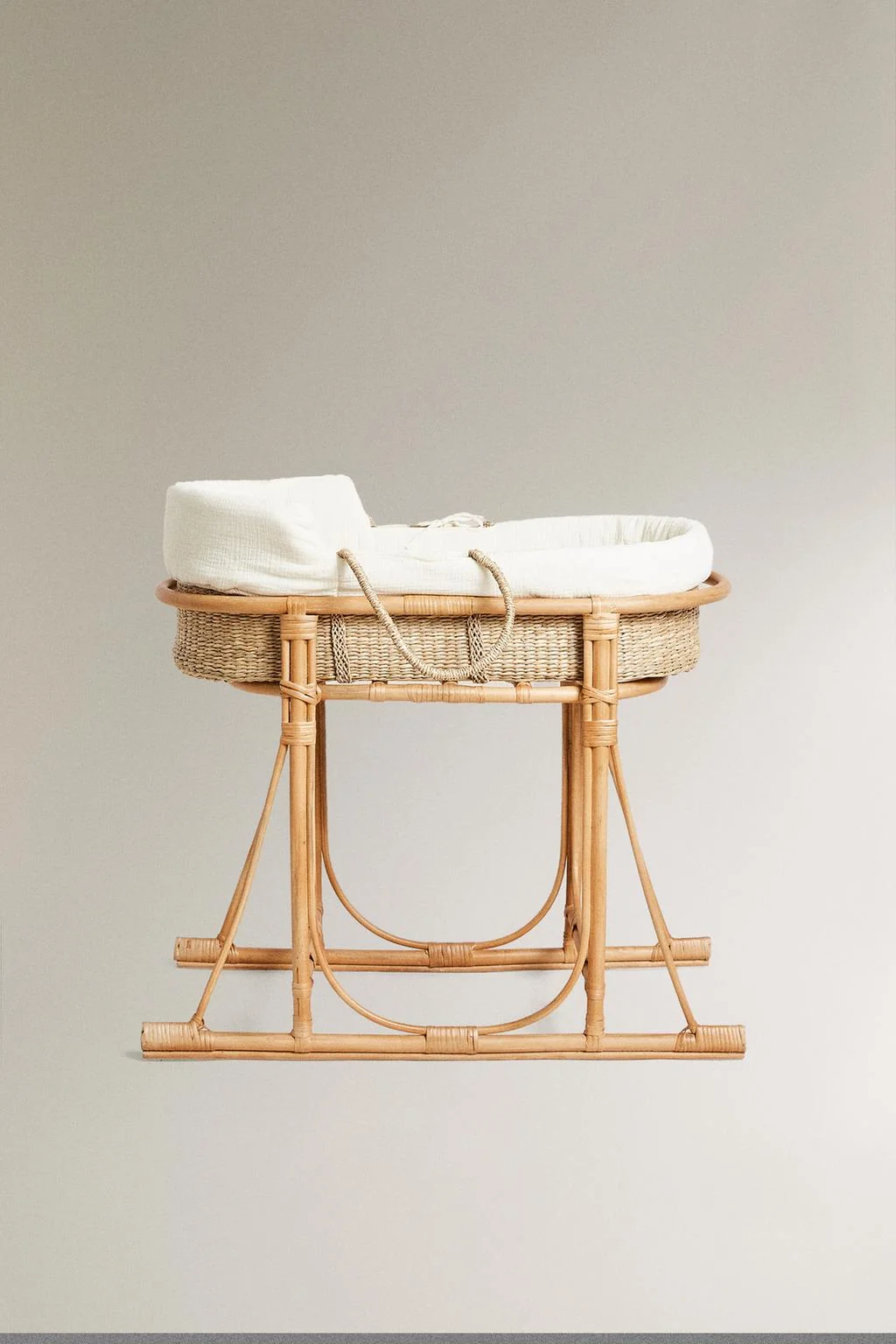 Корзина Мойсей из ротанга — Зара для дома новрожки