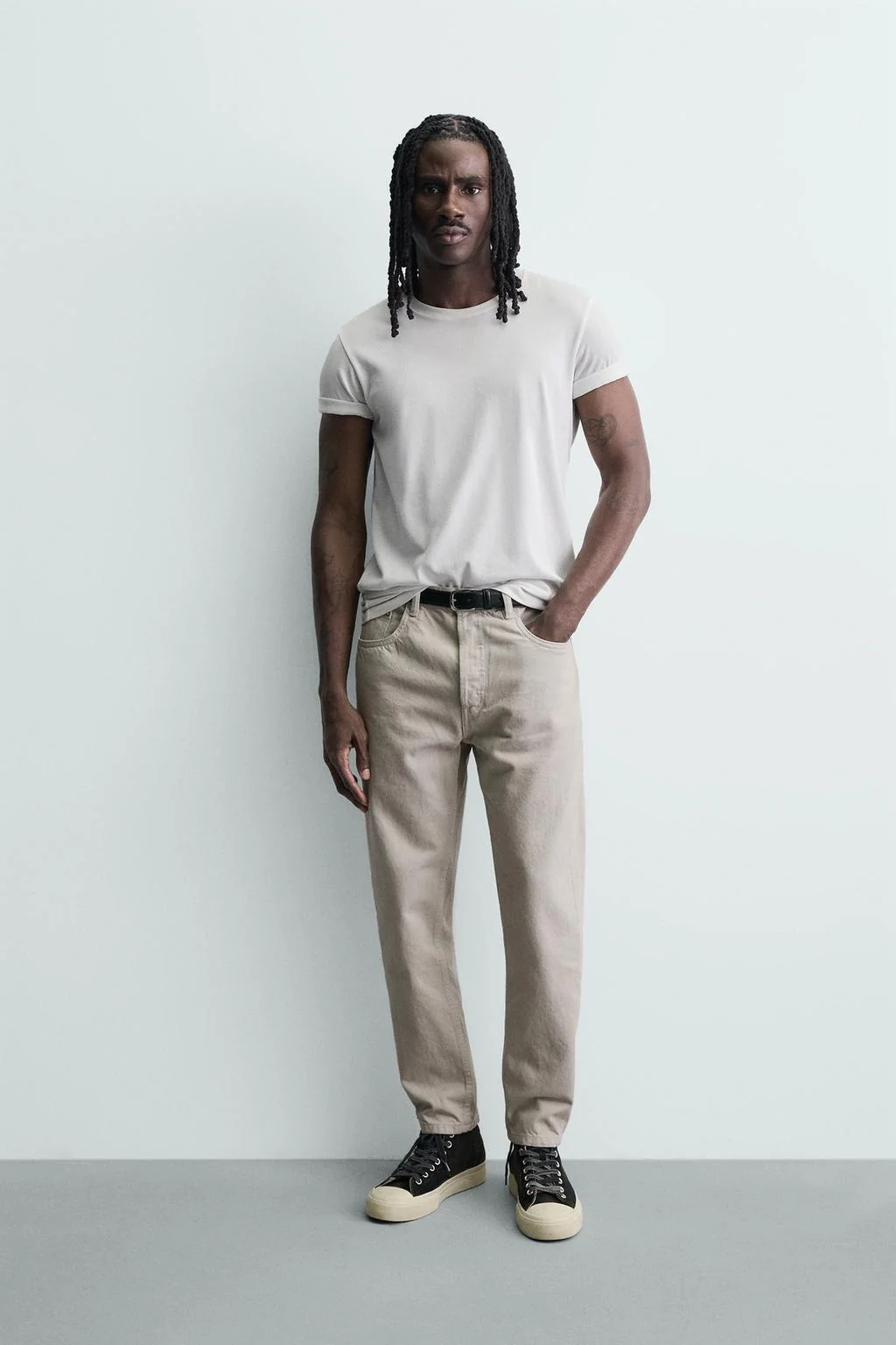 Джинсы зауженного укороченного кроя — Узкий