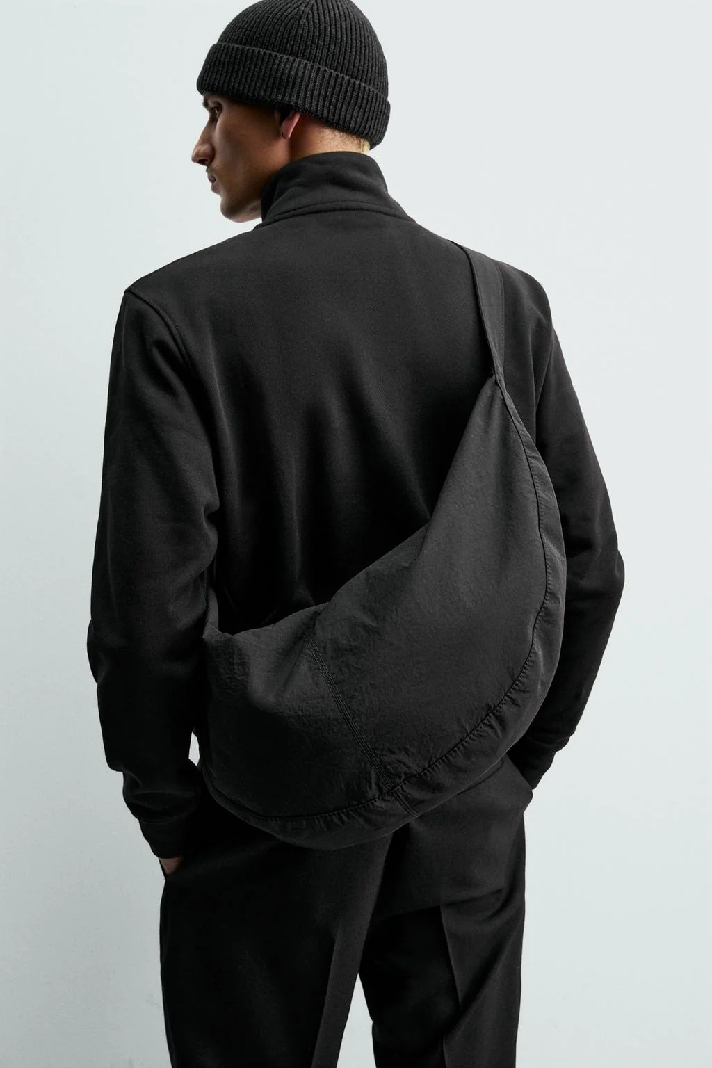 Нейлоновая сумка на плечо