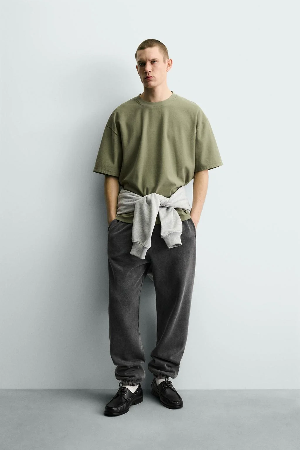 Базовая футболка оверсайз