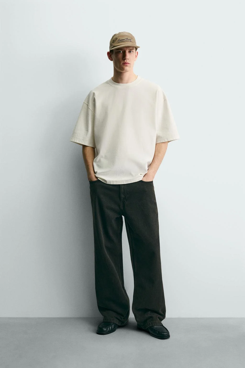 Базовая футболка оверсайз