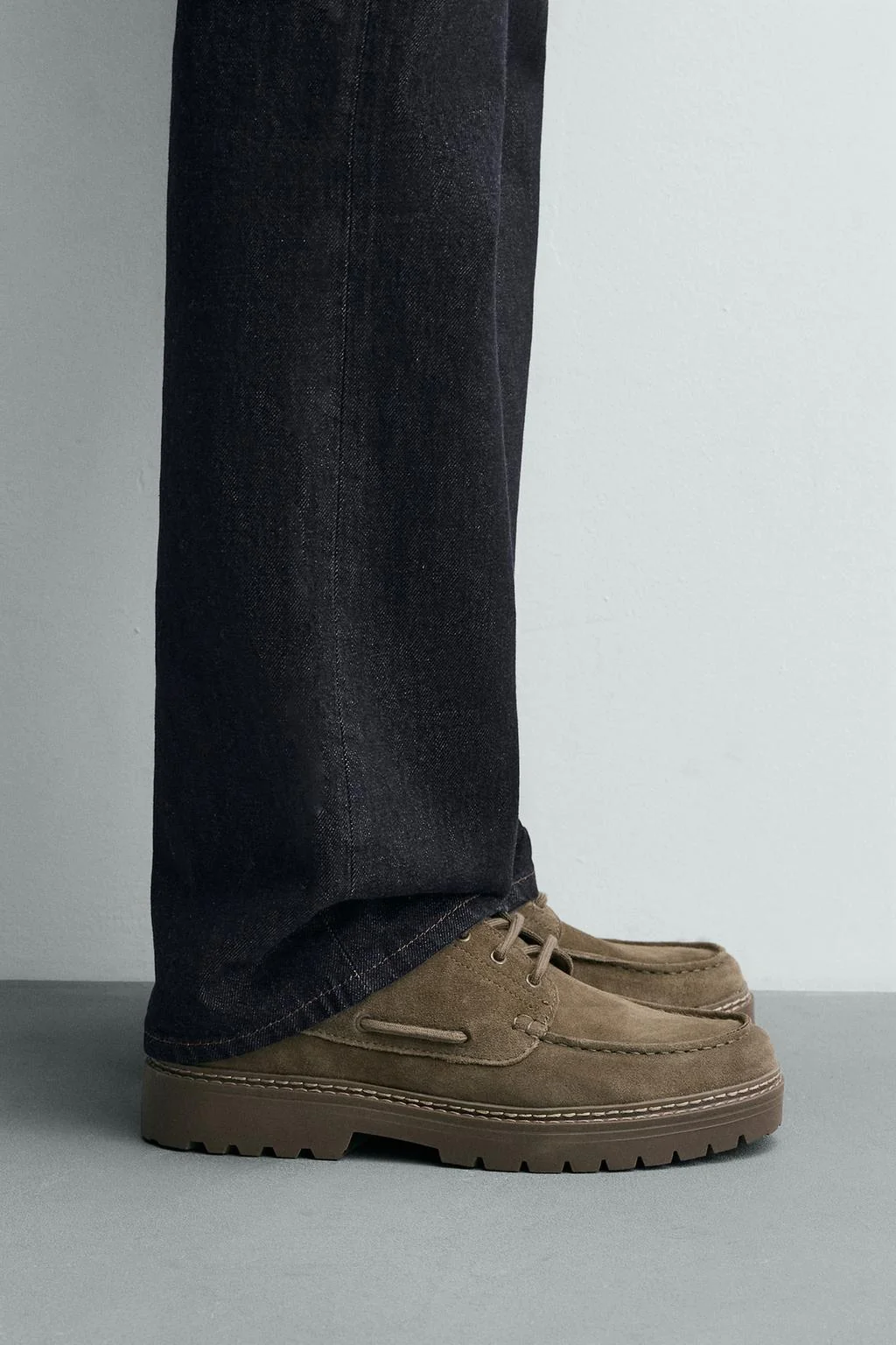 Кожаная палубная обувь