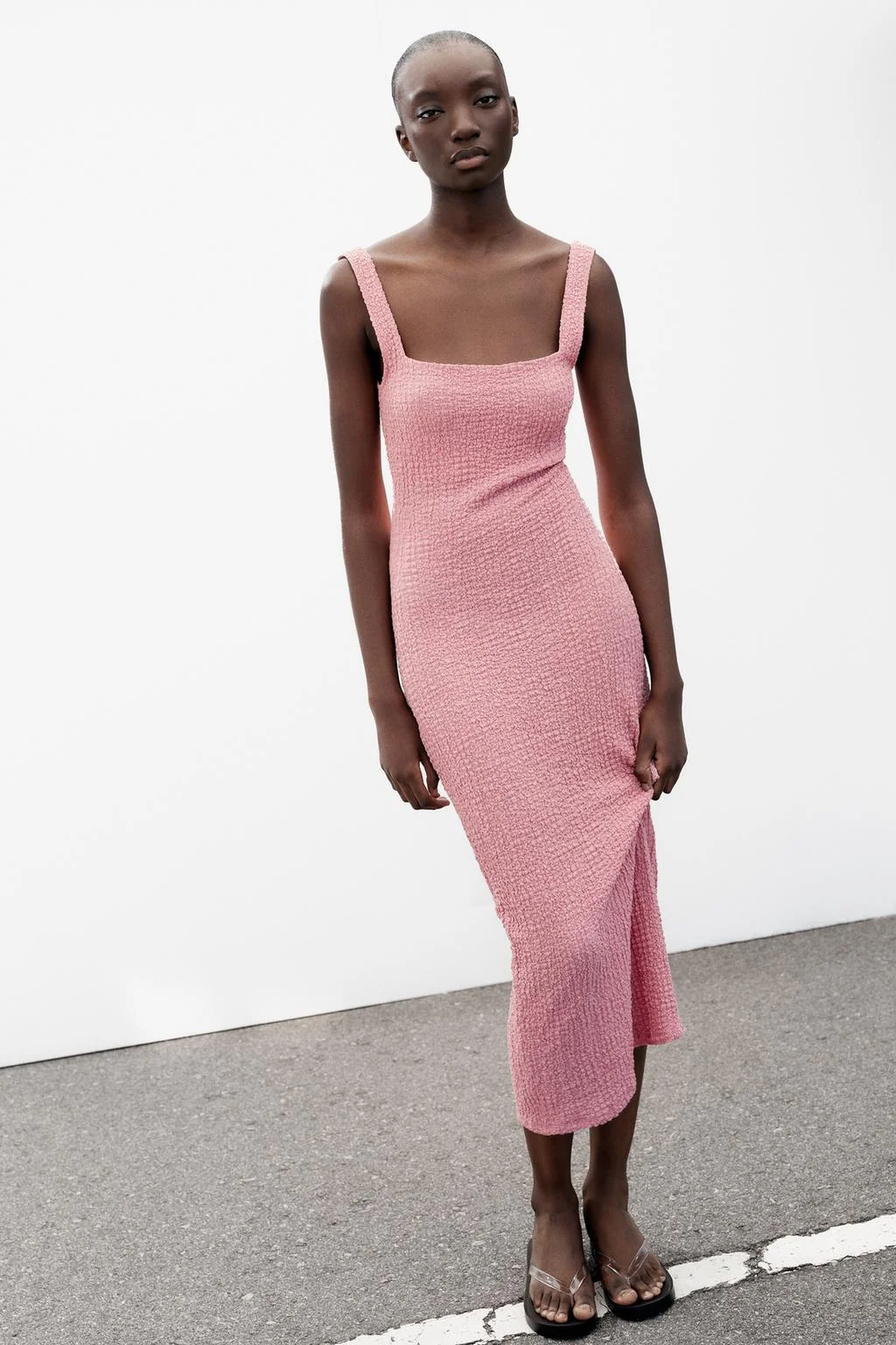 Текстурированное платье миди — Платья