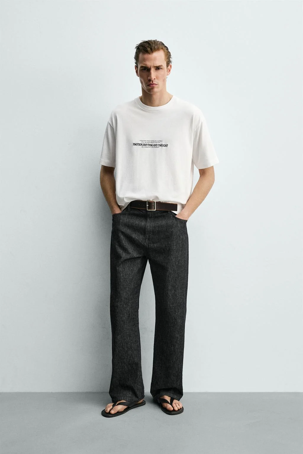 Прямая футболка с вышивкой — Футболки