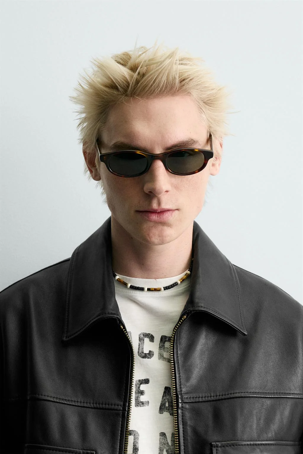 Овальные солнцезащитные очки — Аксессуары