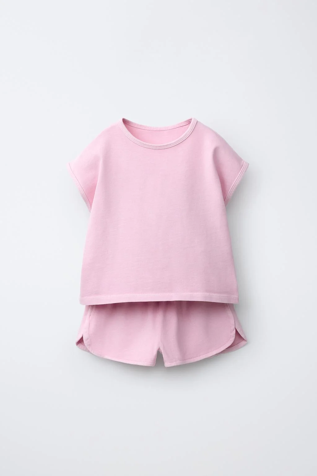 НАБОР: ОБЫЧНАЯ ФУТБОЛКА И БЕРМУДЫ — КЛУБ ЧУДЕСНЫХ ДЕТЕЙ