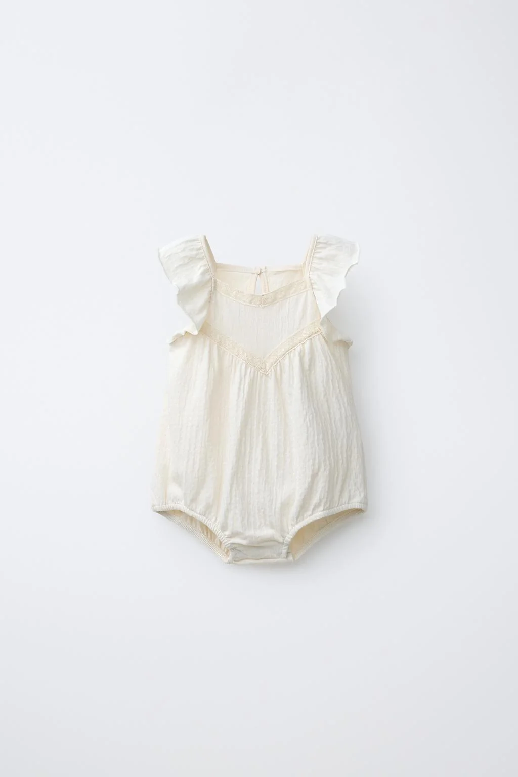 РОМАНТИЧНЫЙ КОРПУС С КРУЖЕВОМ — Малыши