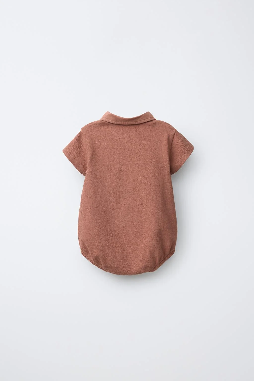 КОРПУС С ВОРОТНИКОМ ПОЛО — КЛУБ ЧУДЕСНЫХ ДЕТЕЙ