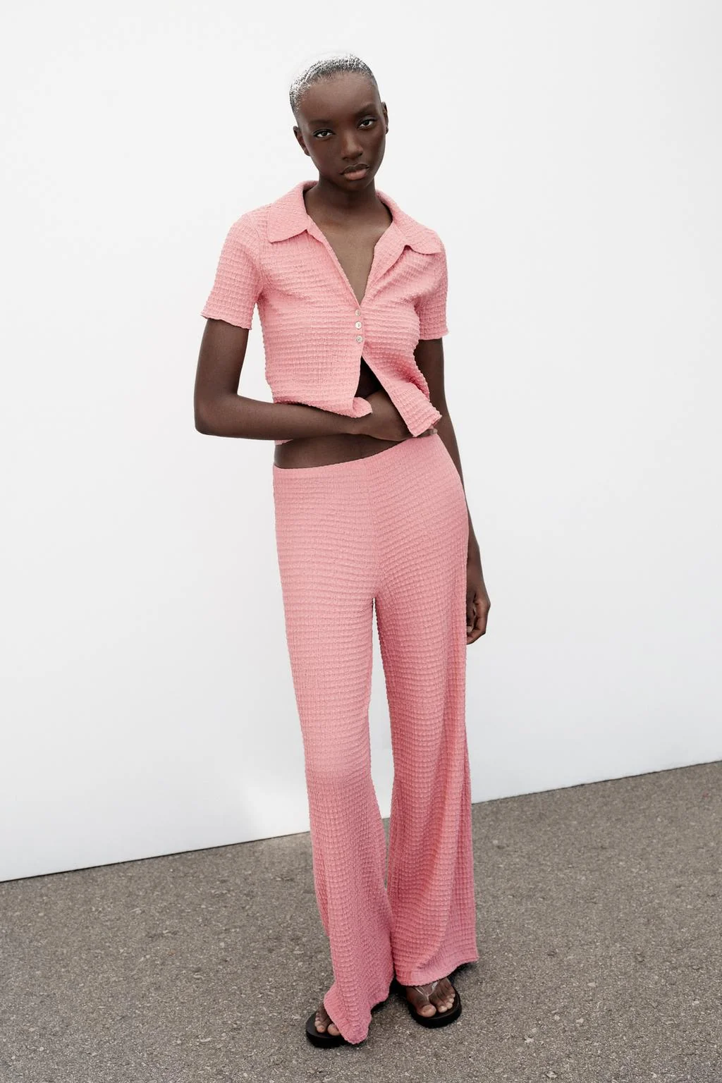 Текстурированные прямые брюки