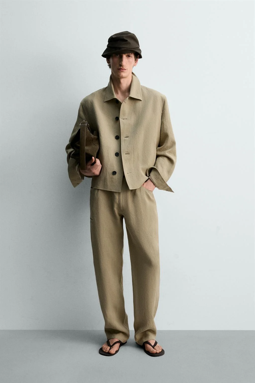 100% льняная укороченная верхняя рубашка оверсайз — Архив