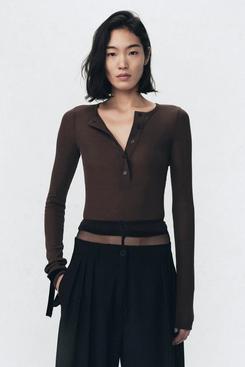 Футболка с воротником хенли SOSHIOTSUKI X ZARA