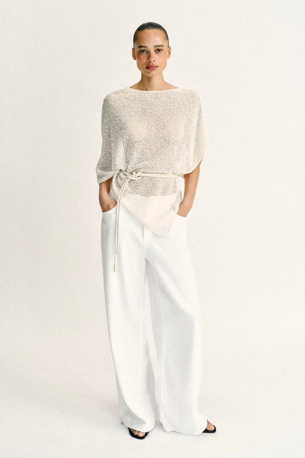 РЕМЕНЬ ИЗ НАТУРАЛЬНОЙ КОЖИ С КОНЕЧНИКАМИ