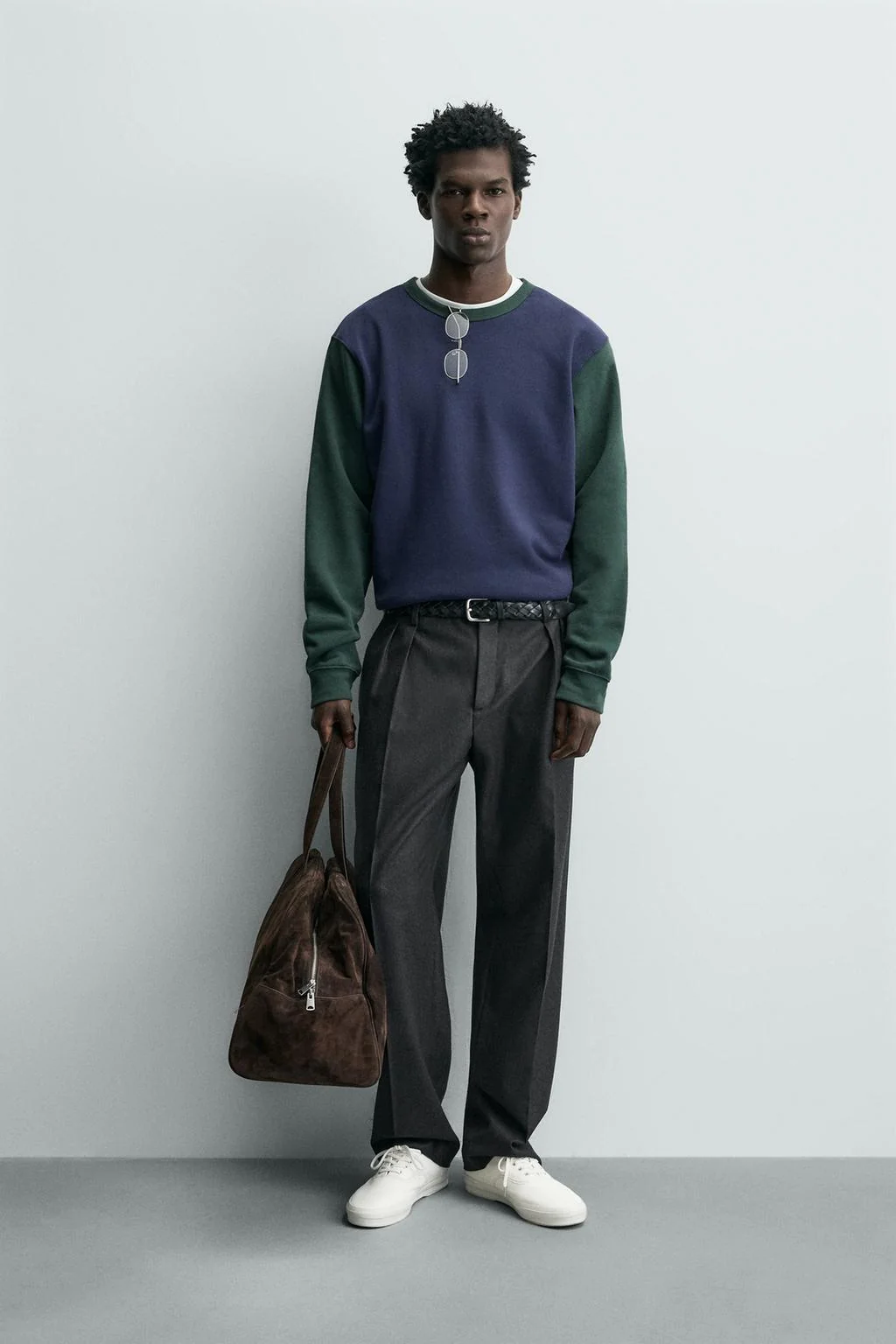 Свитшот с цветблоком и круглым вырезом — Круглый воротник