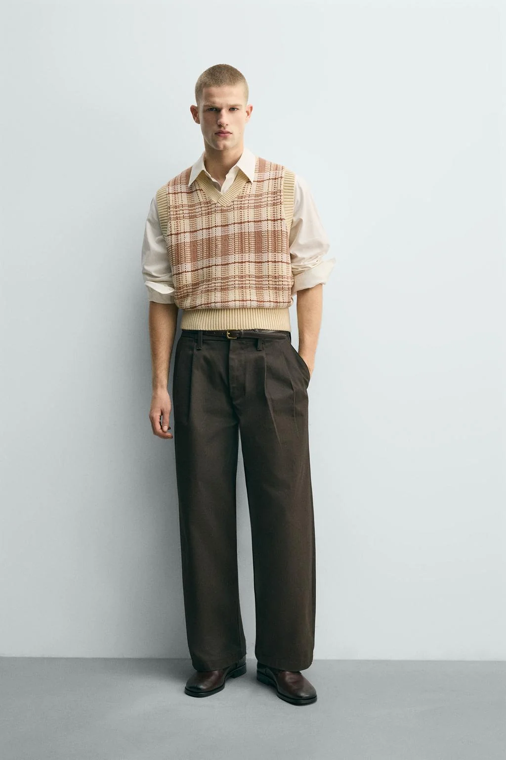 Жаккардовый трикотажный жилет в клетку — Жилеты