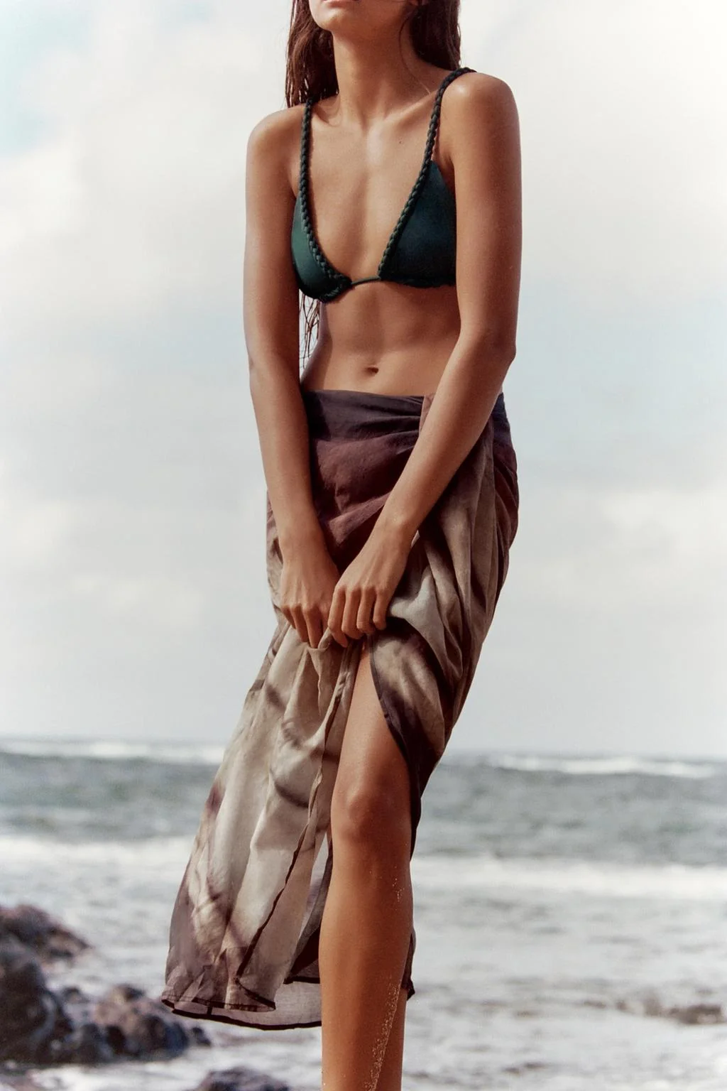 ПАРЕО С ПРИНТОМ И УЗЛОМ — ТРЕНДЫ