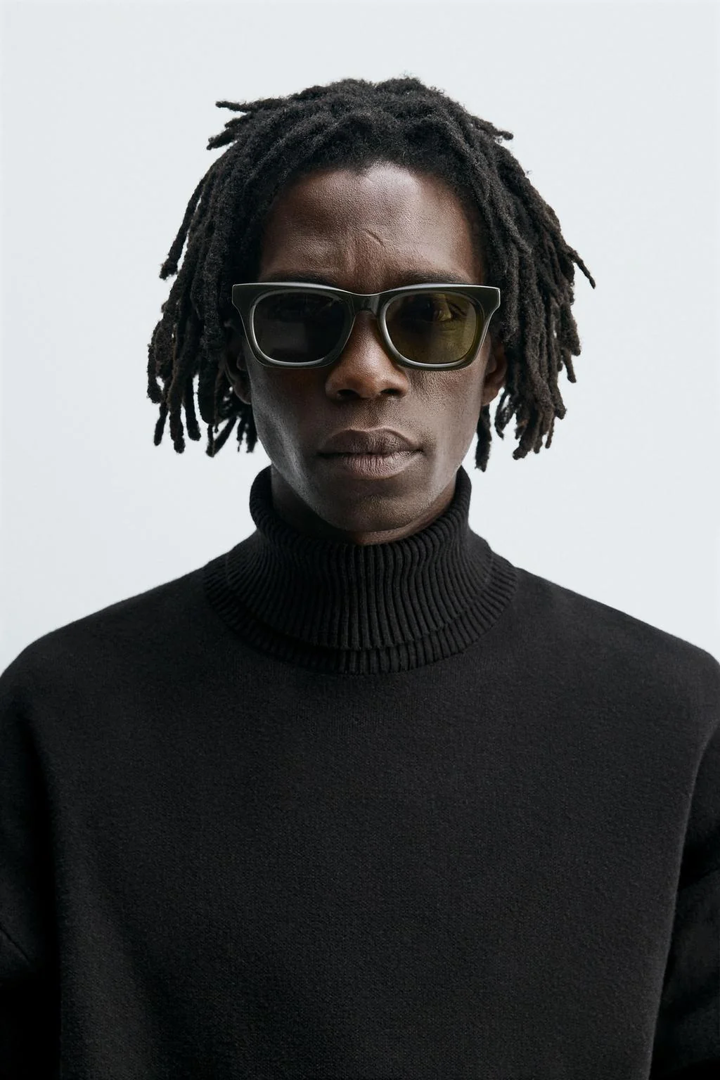 Солнцезащитные очки овальные