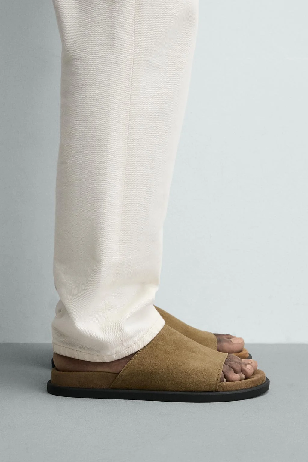 Кожаные сандалии