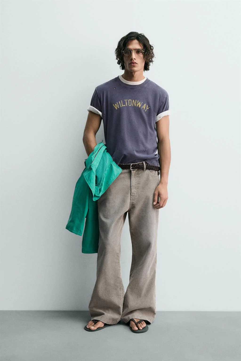 Футболка с эффектом потёртости и печатью номера — Новое поколение