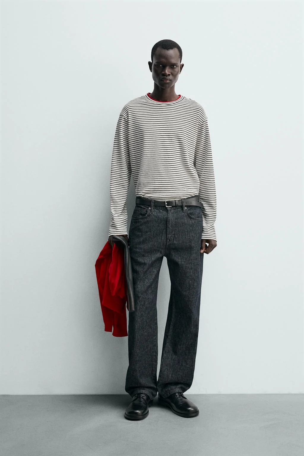 Полосатая футболка с контрастной отделкой