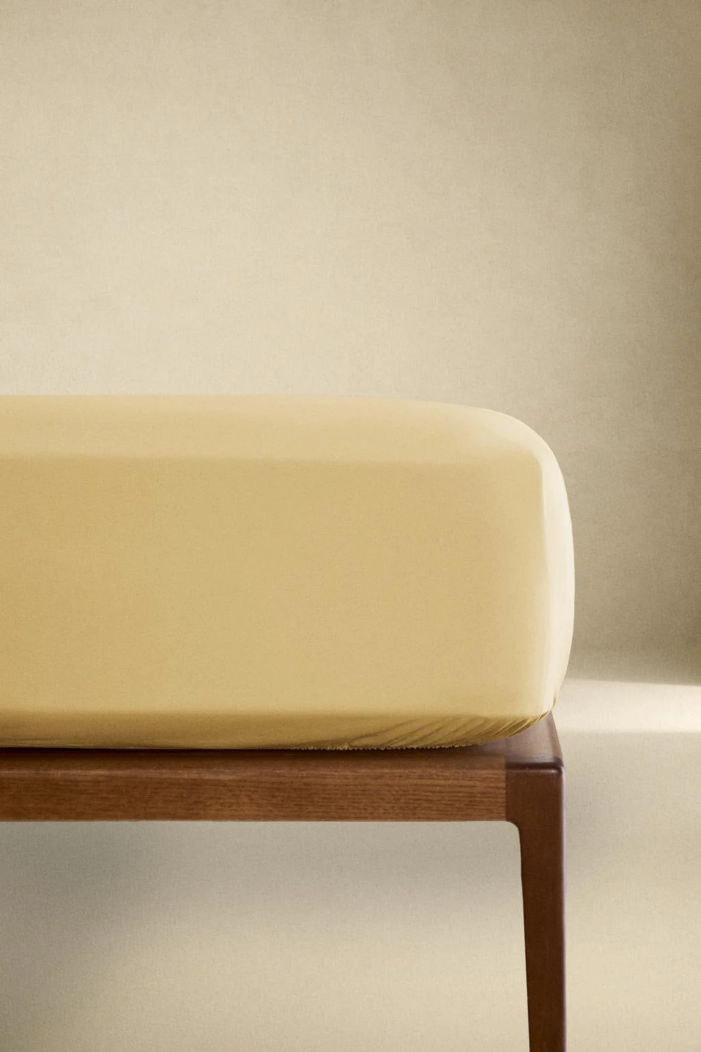 Сатиновая простыня на резинке | Высота 40 см (300 нитей) — Простыни на резинке