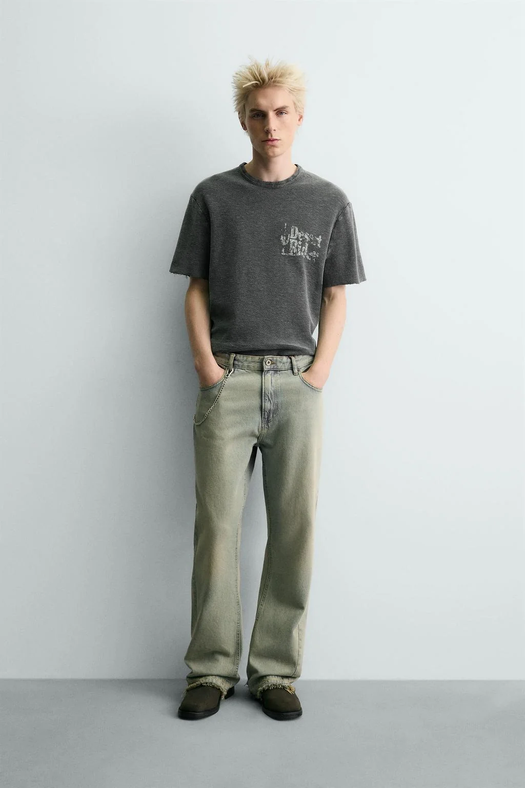 Футболка трикотажная с контрастным принтом