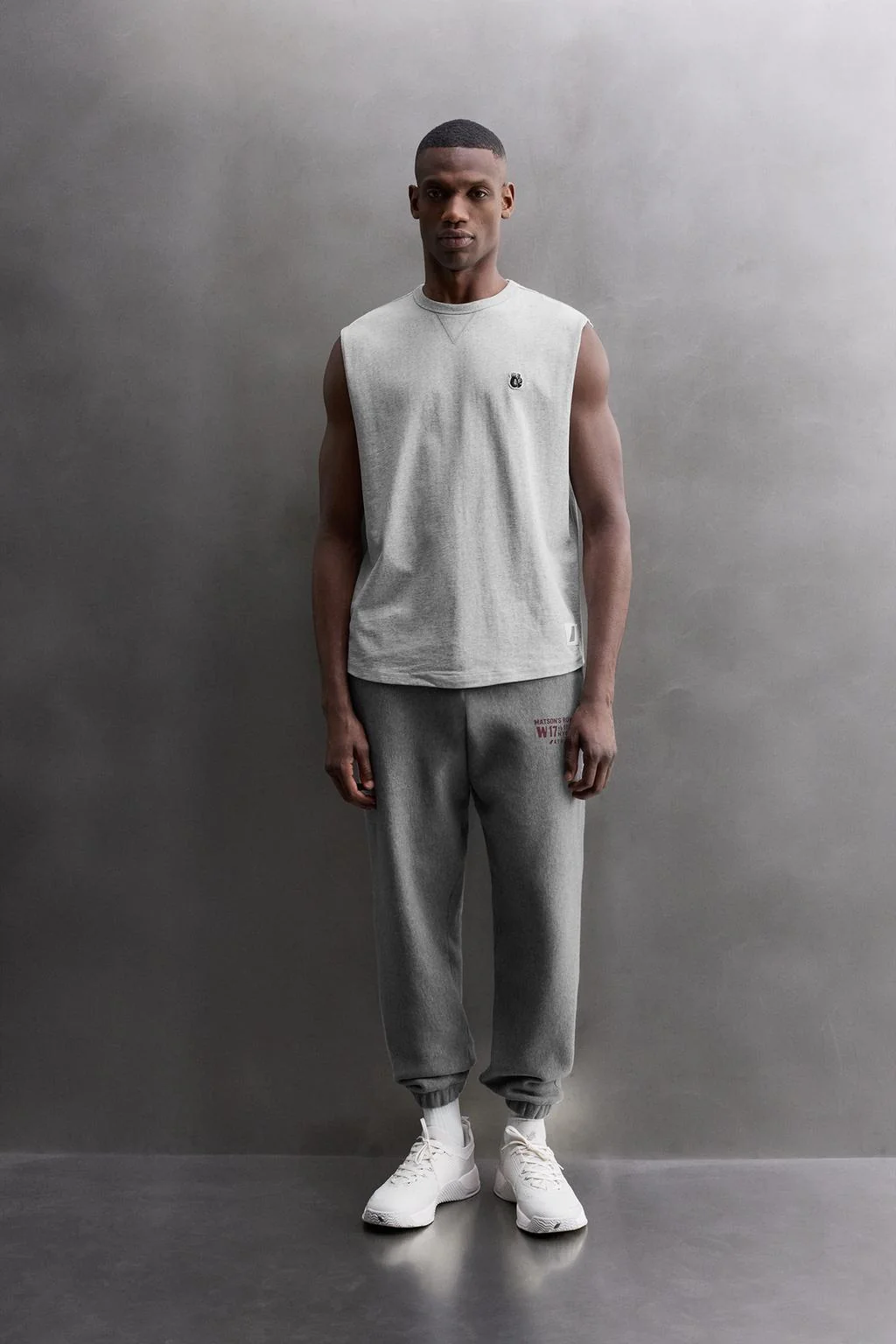 Топ с вышивкой — Без рукавов