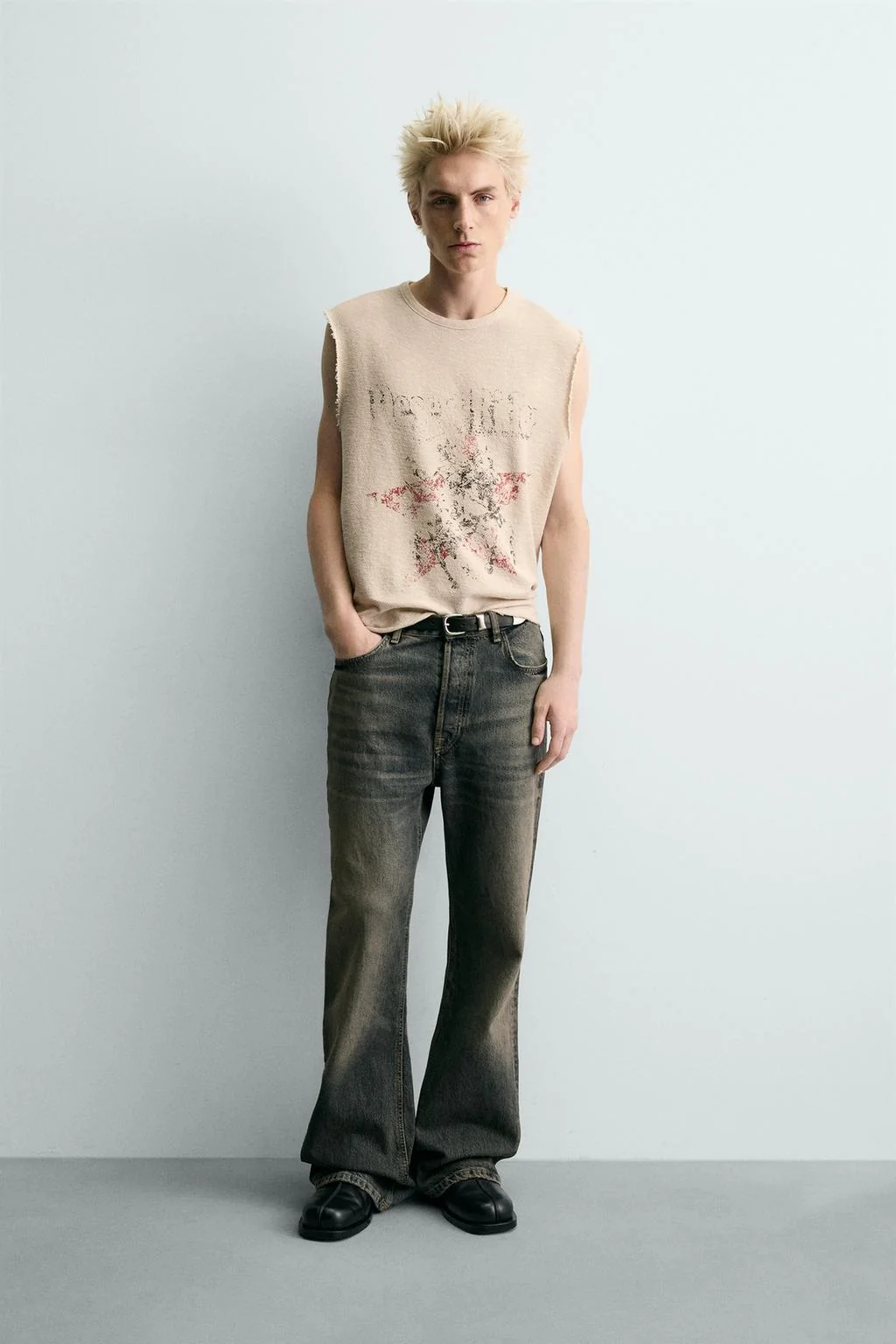 Трикотажная футболка с контрастным принтом — Футболки