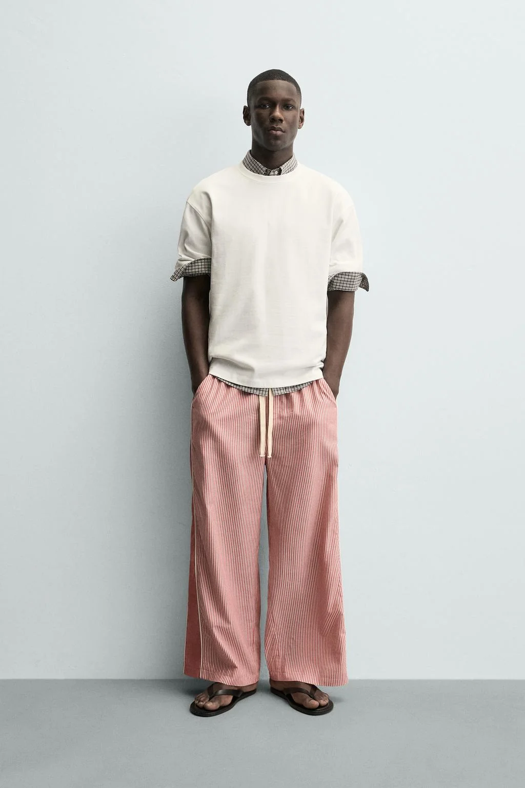 Брюки в полоску с контрастными боковыми полосами