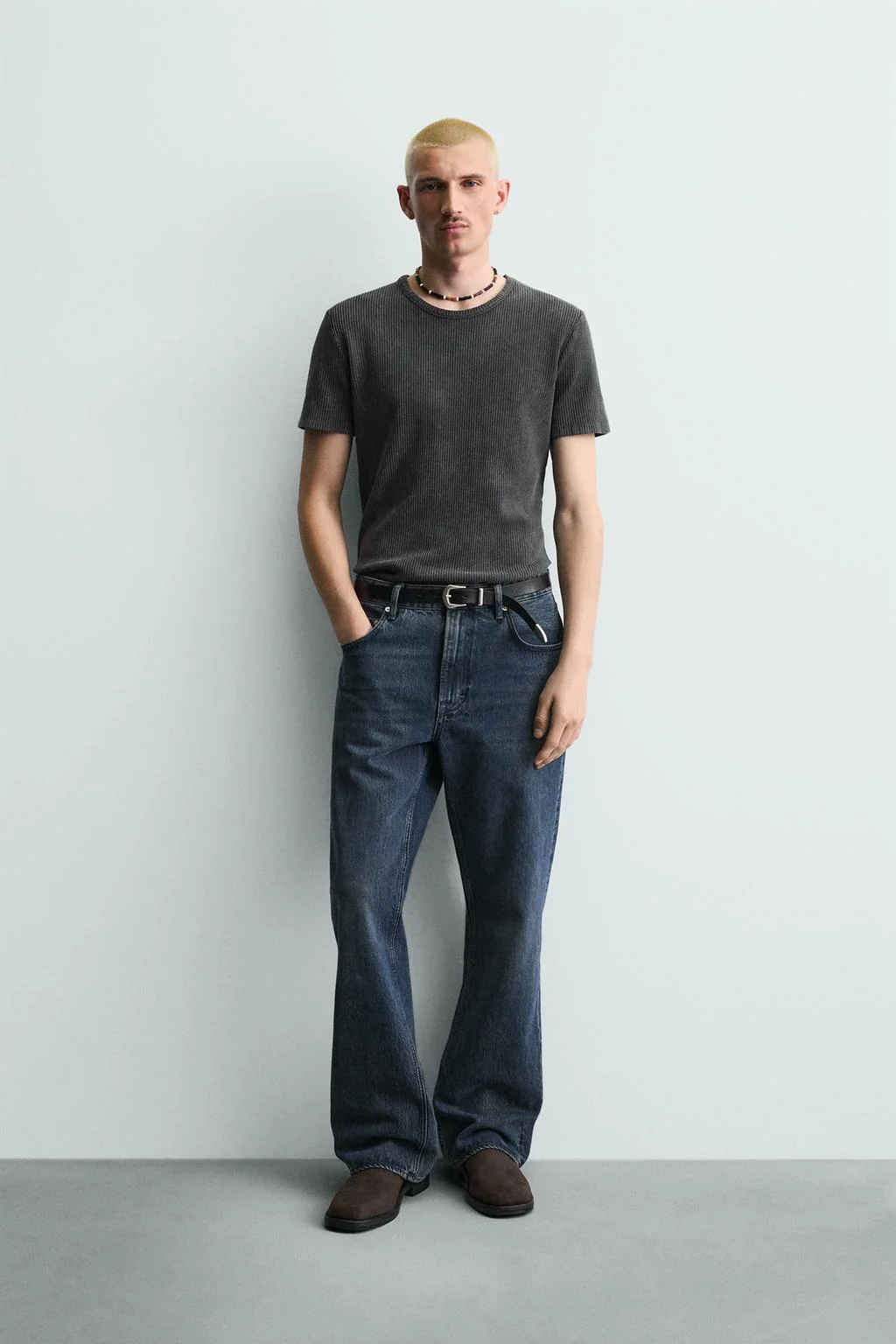 Зауженная текстурированная трикотажная футболка — Базовые вещи