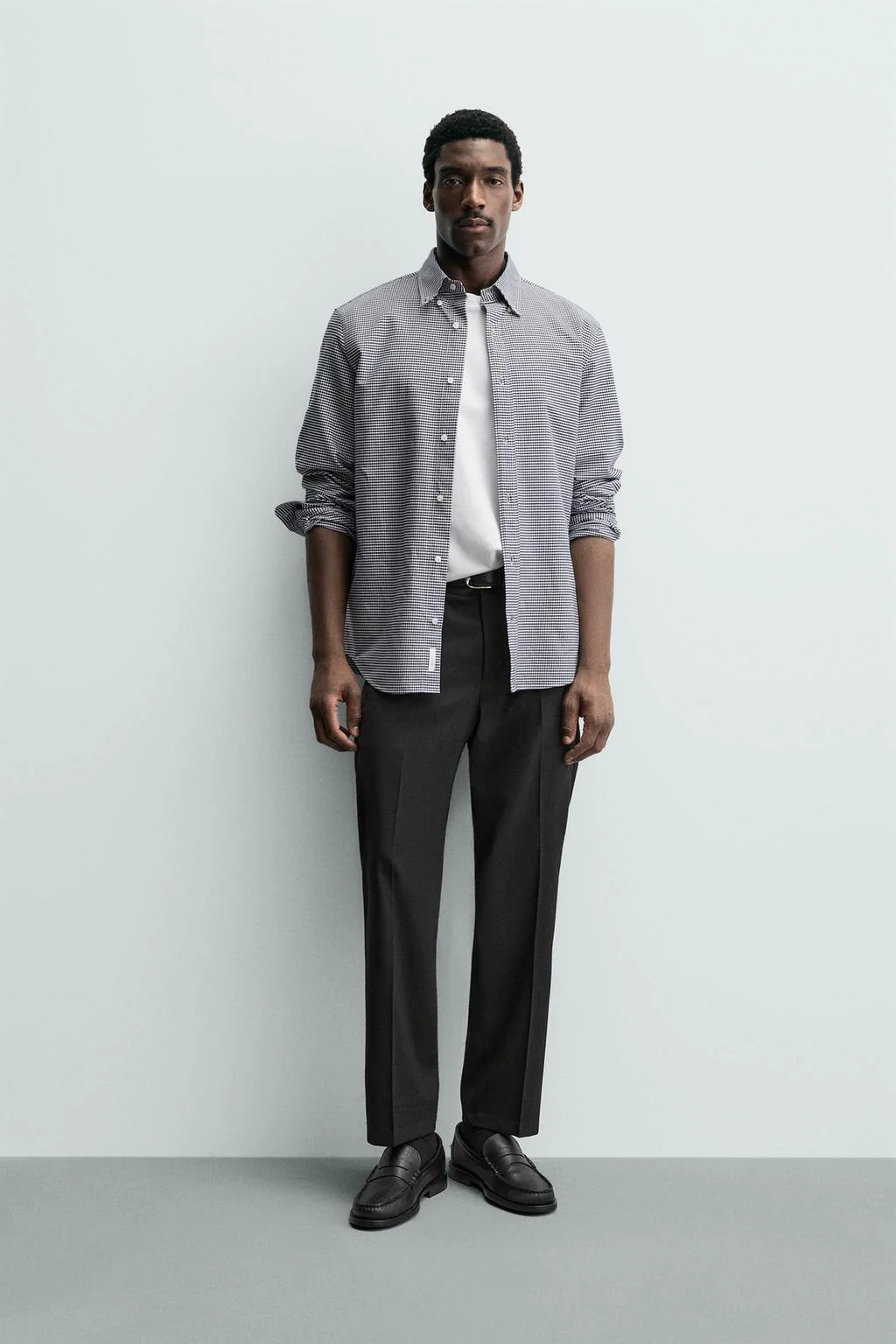 Брюки из шерстяной смеси регулярного кроя без глажки