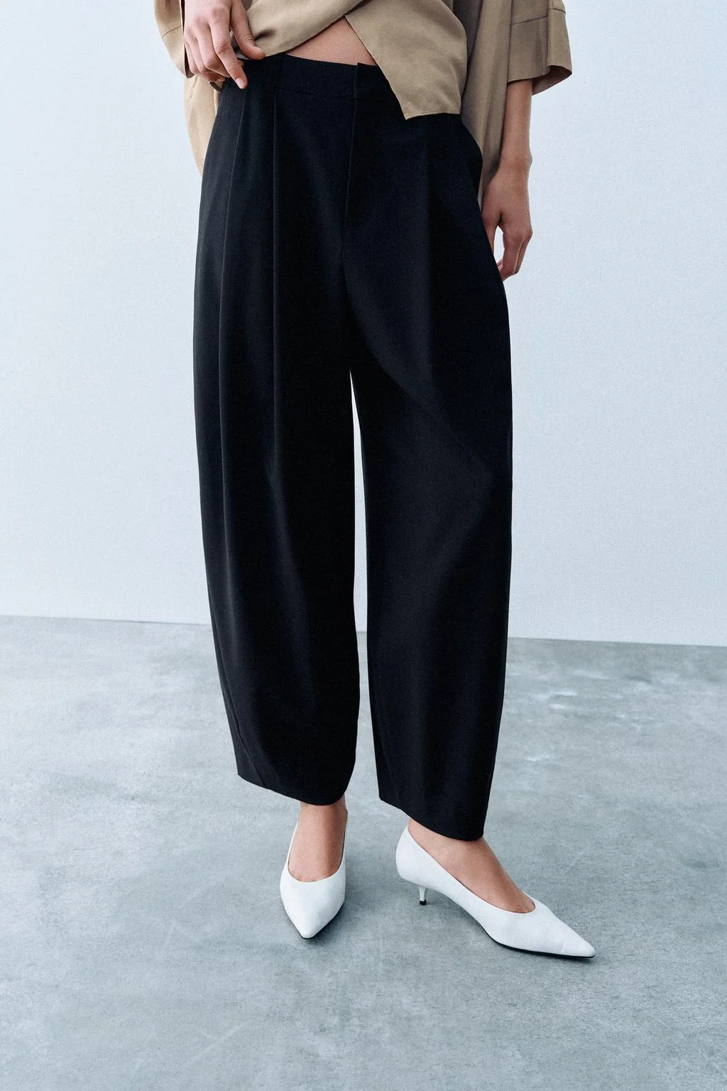 Брюки-баллон с вытачками