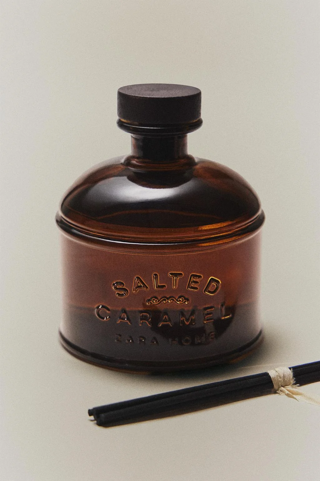 (15.55 oz) Диффузор с палочками «Salted Caramel»