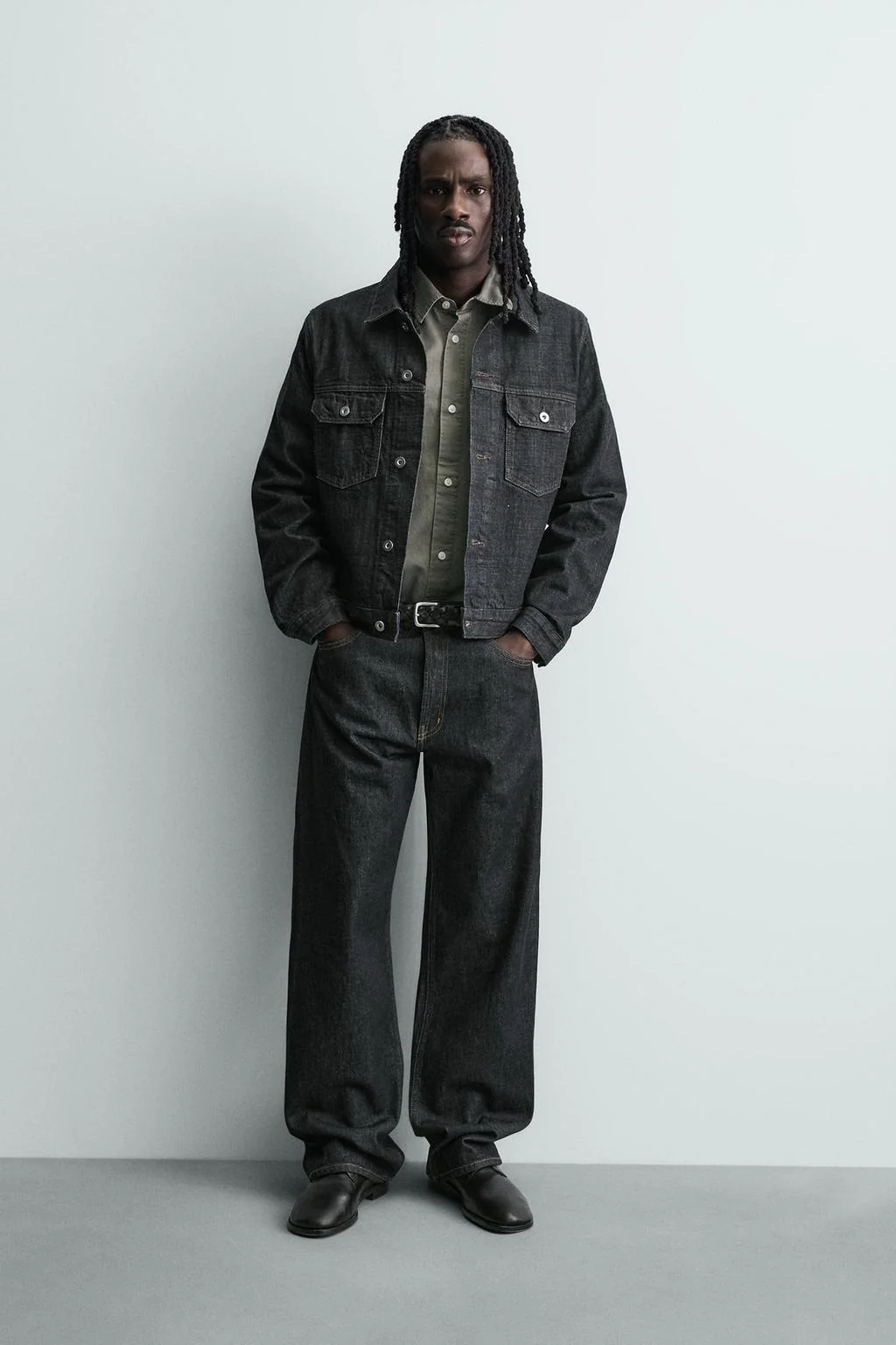 Джинсы свободного кроя