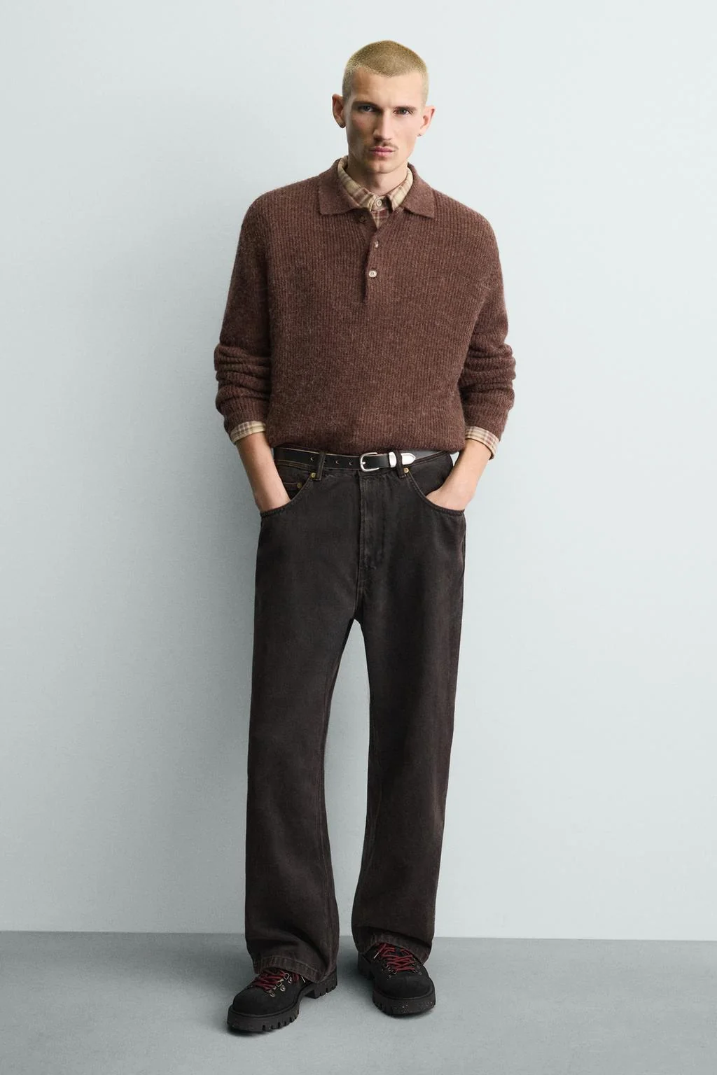 Кожаные ботинки с крючком