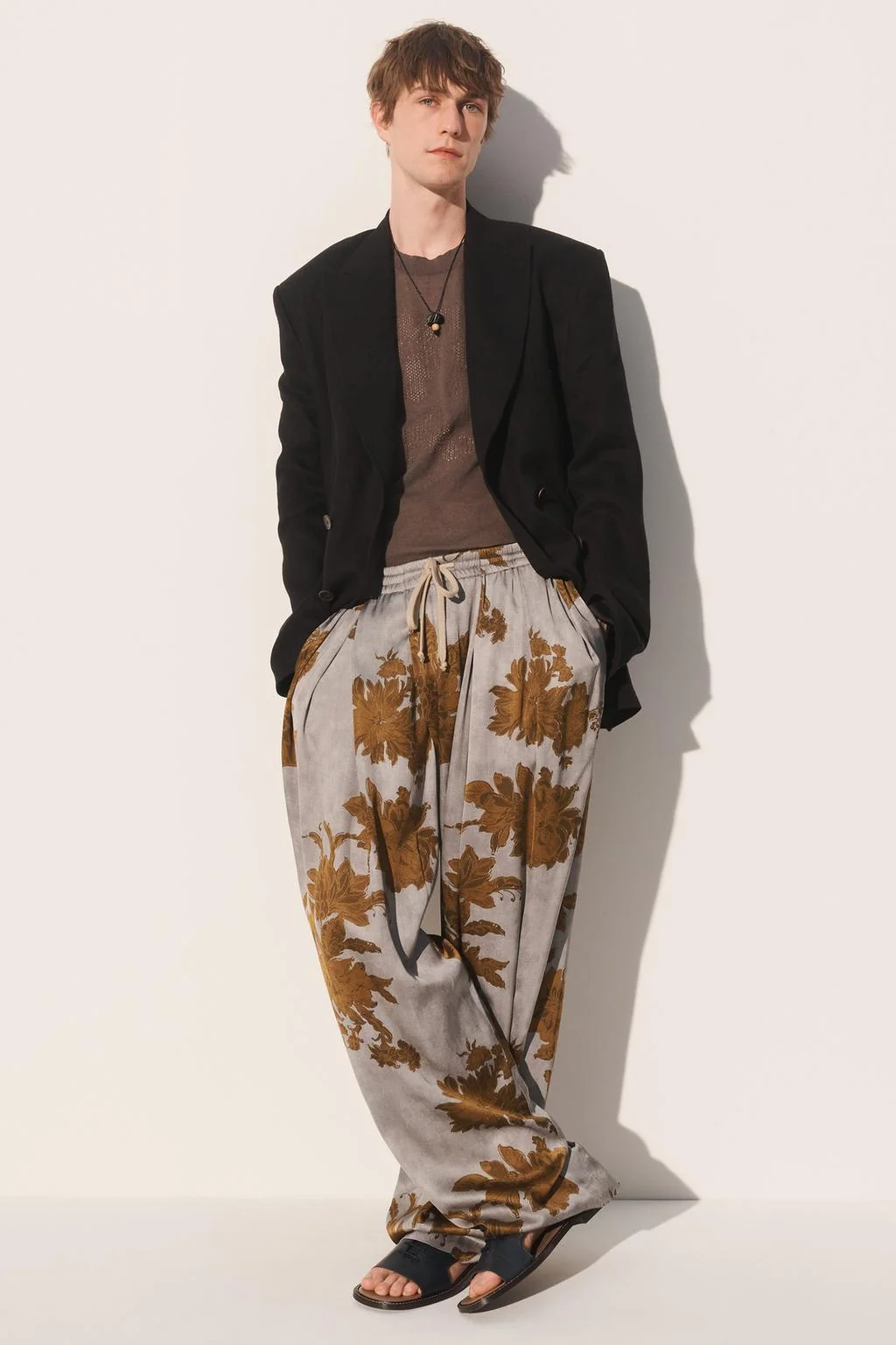 Брюки свободного кроя, струящиеся — Специальная серия