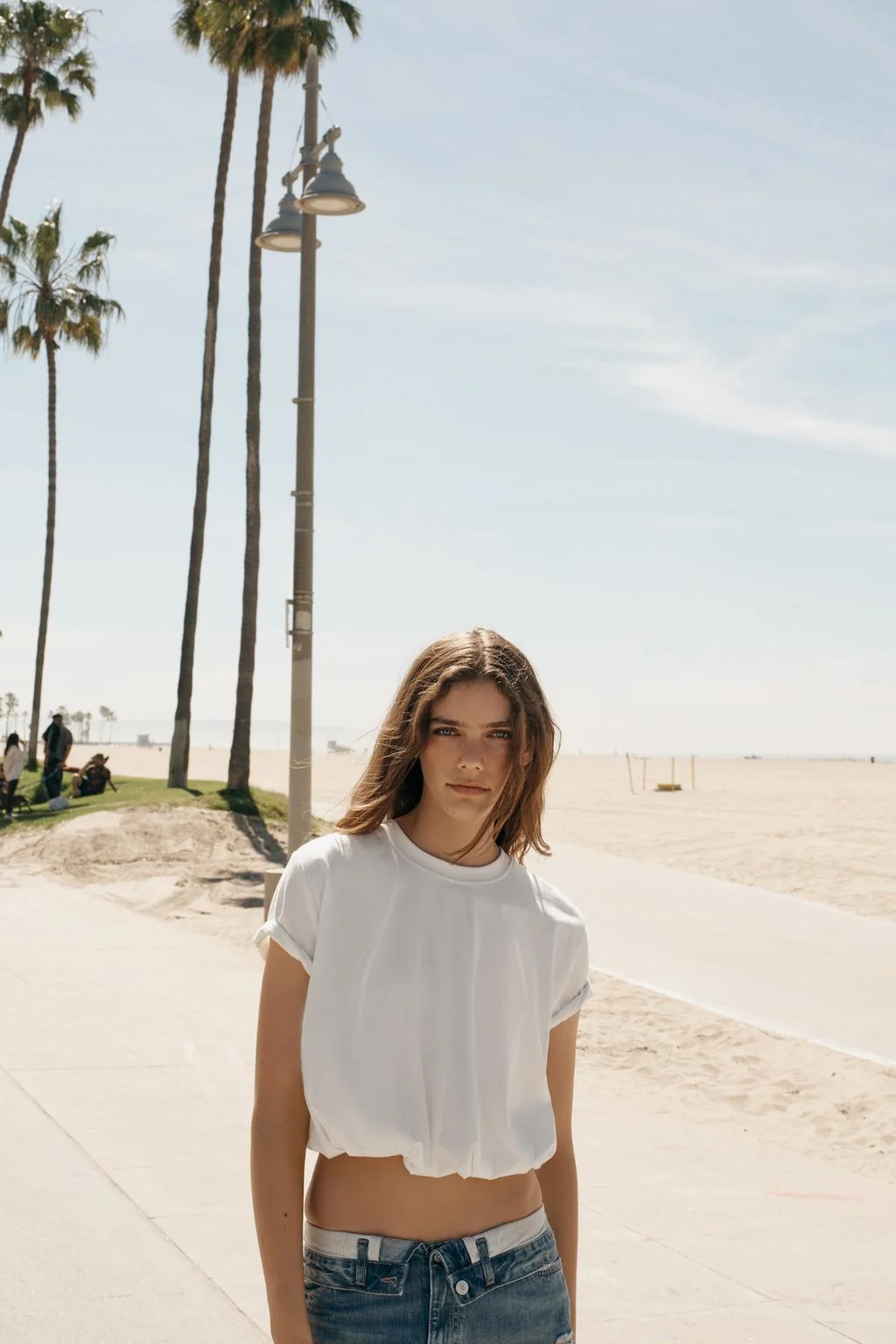 Укороченная пуховая футболка