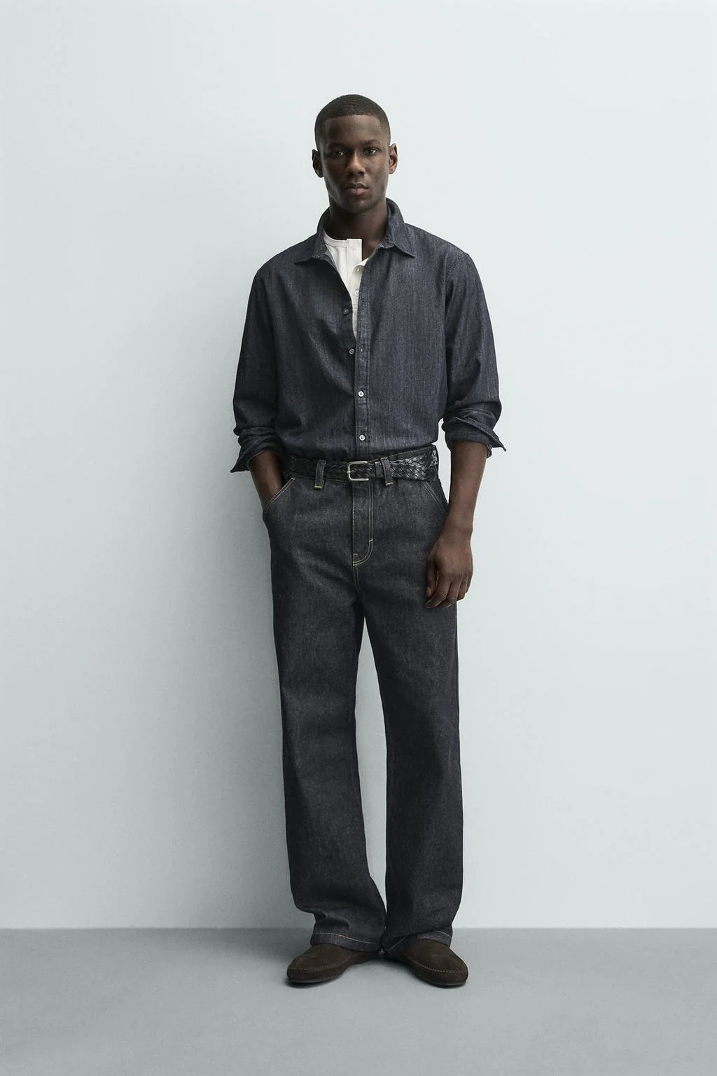 Брюки чино с вышивкой сердца из джинсовой ткани — Сырой деним