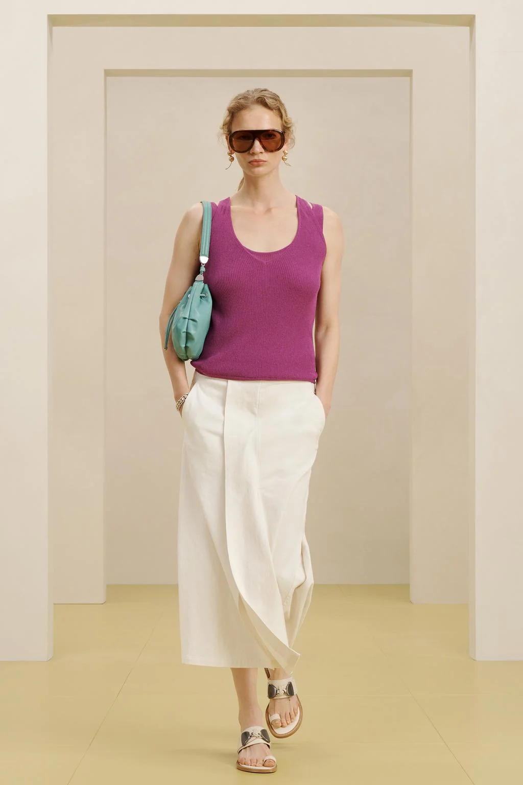 Сандалии на кожаном ремешке, 16 — Обувь