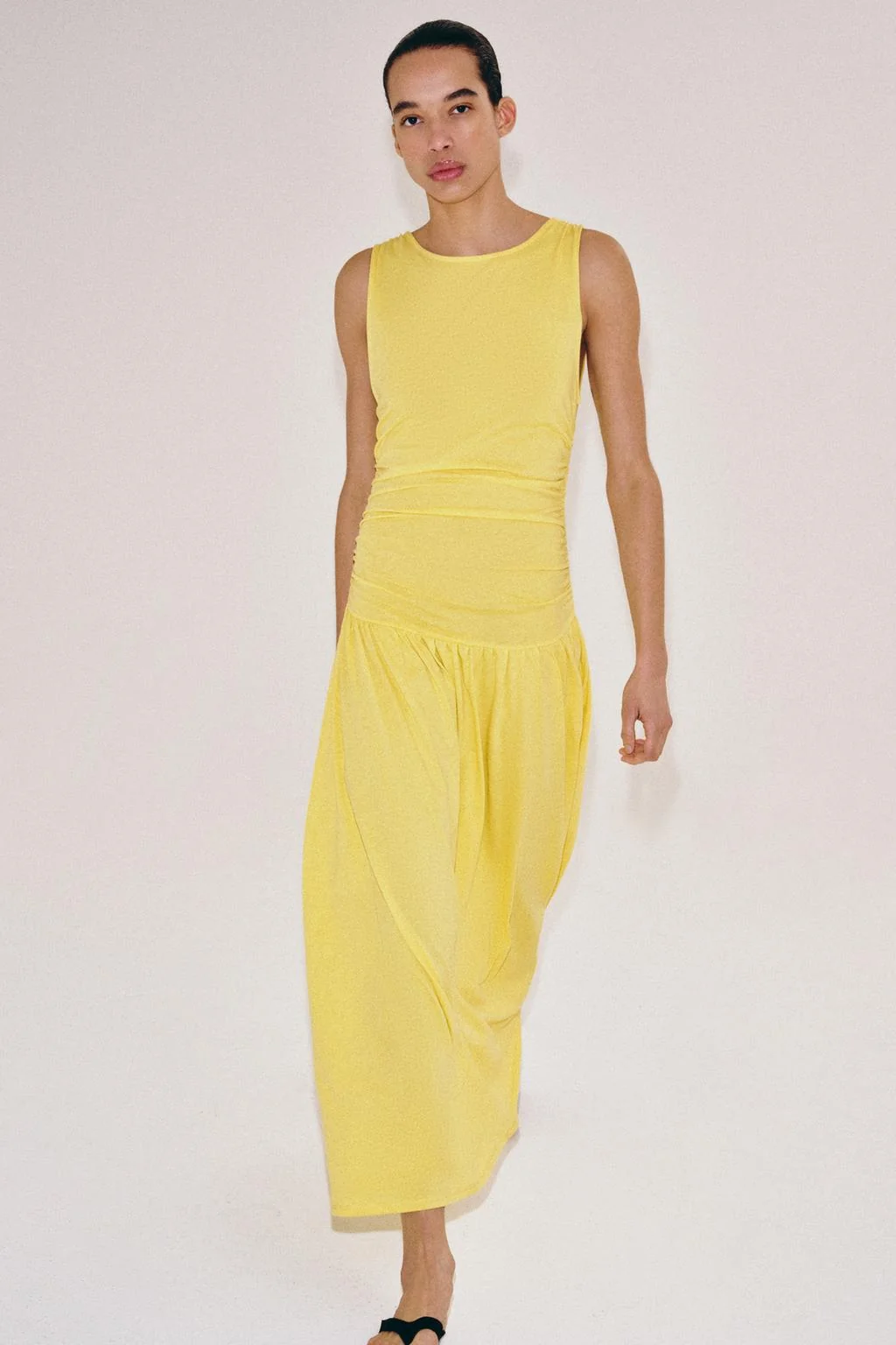 Длинное драпированное платье — Платья