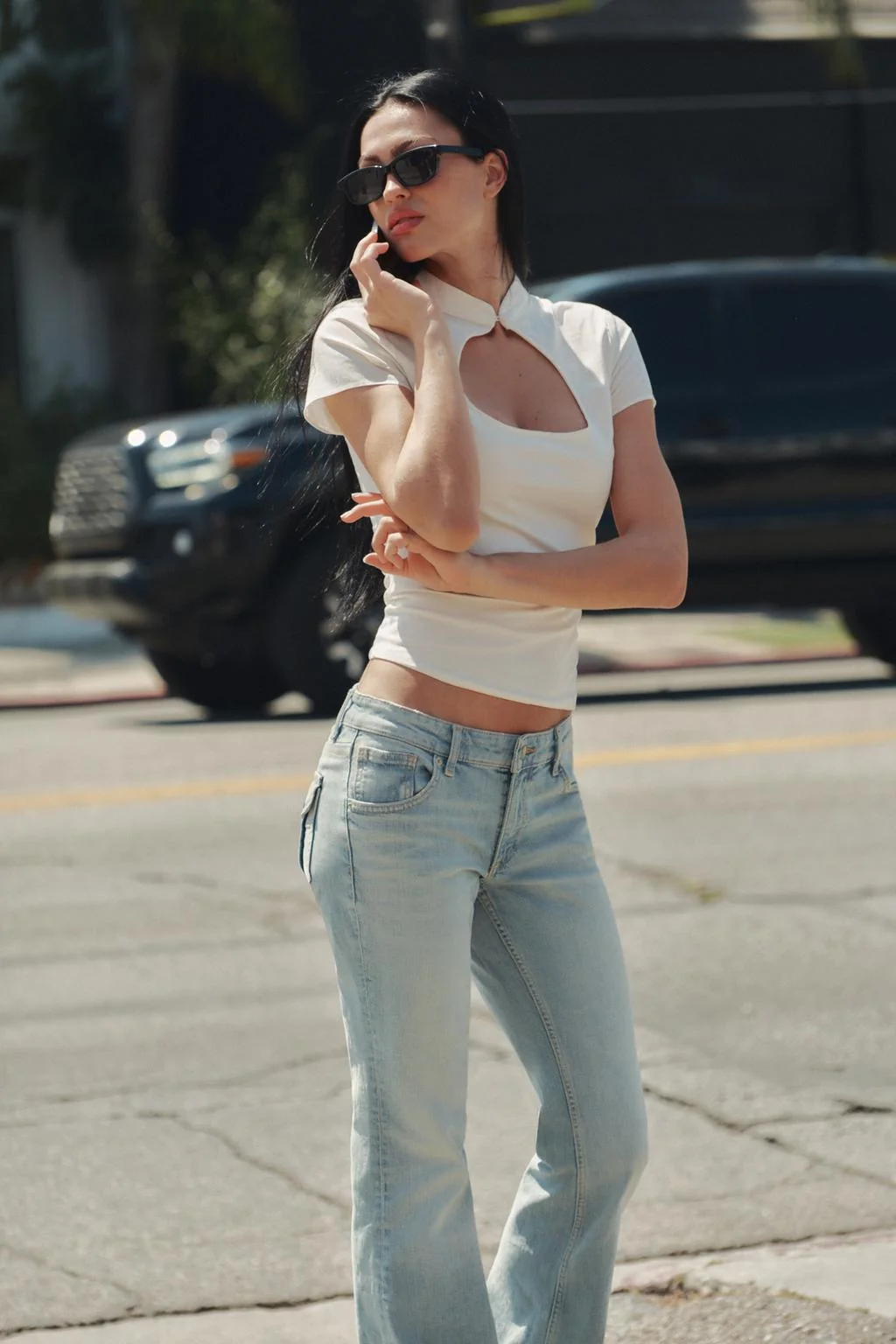 Рубашка с круглым воротником и принтом в горошек с разрезом — Топы