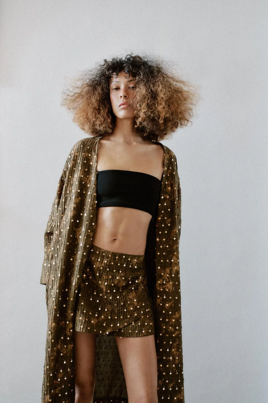 СЕРЕБРЯНЫЙ ЗАВИВКОВЫЙ ШОРТИК С ЗАВЫВАНИЕМ