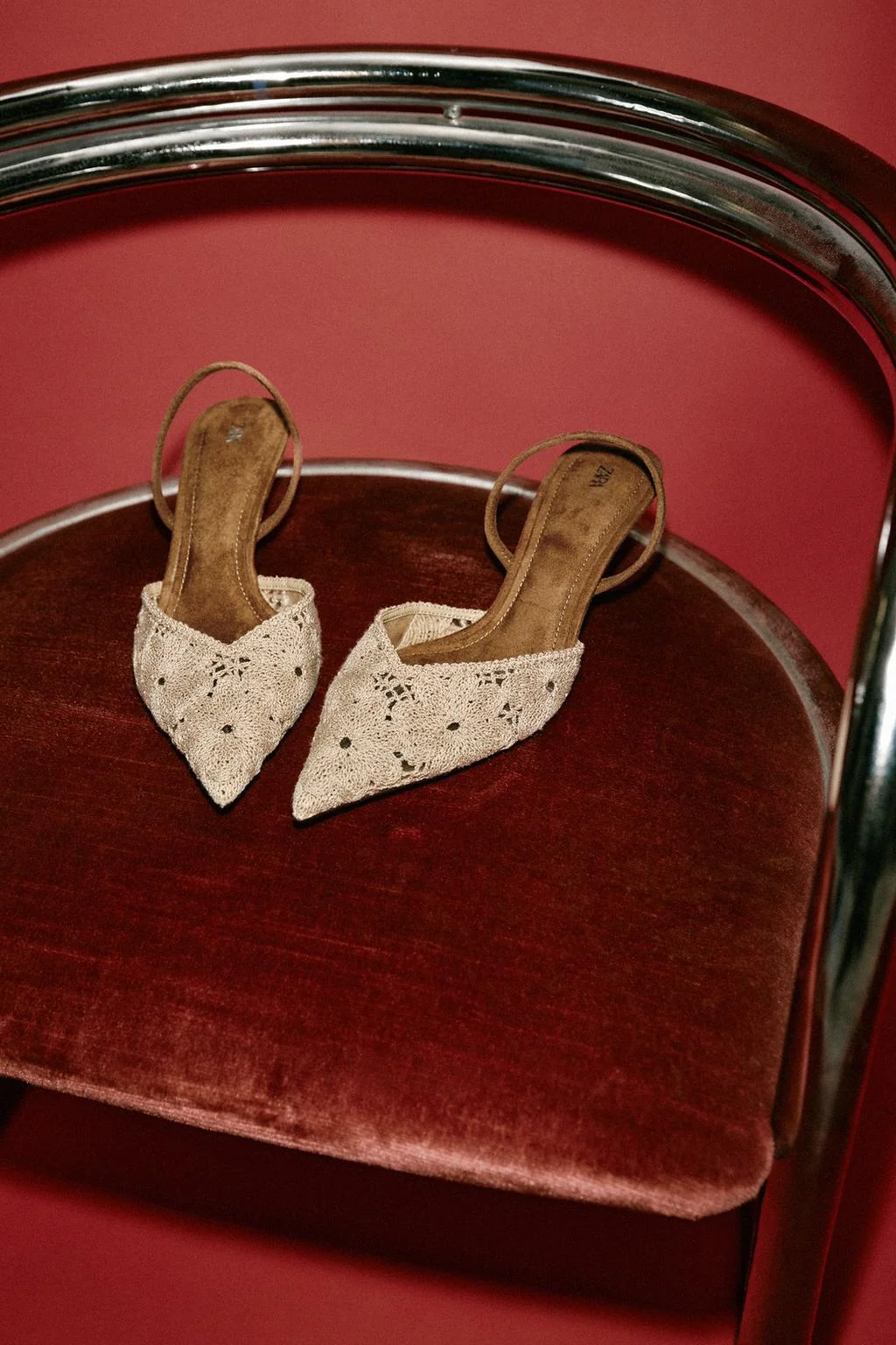 Вышитые туфли на каблуке — Женское