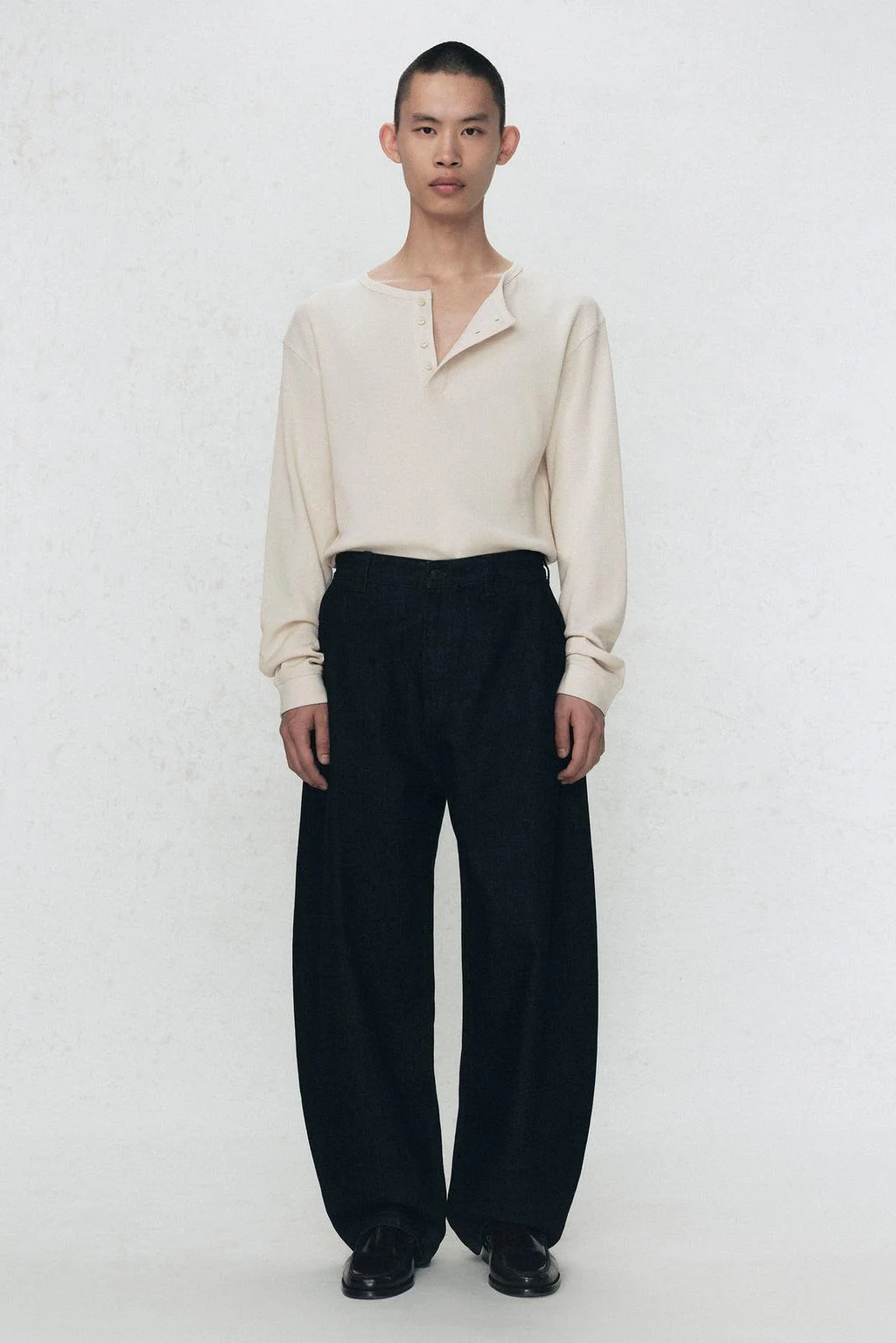 Джинсы с широкими штанинами и складками SOSHIOTSUKI x ZARA — Сошиоцуки × Зара