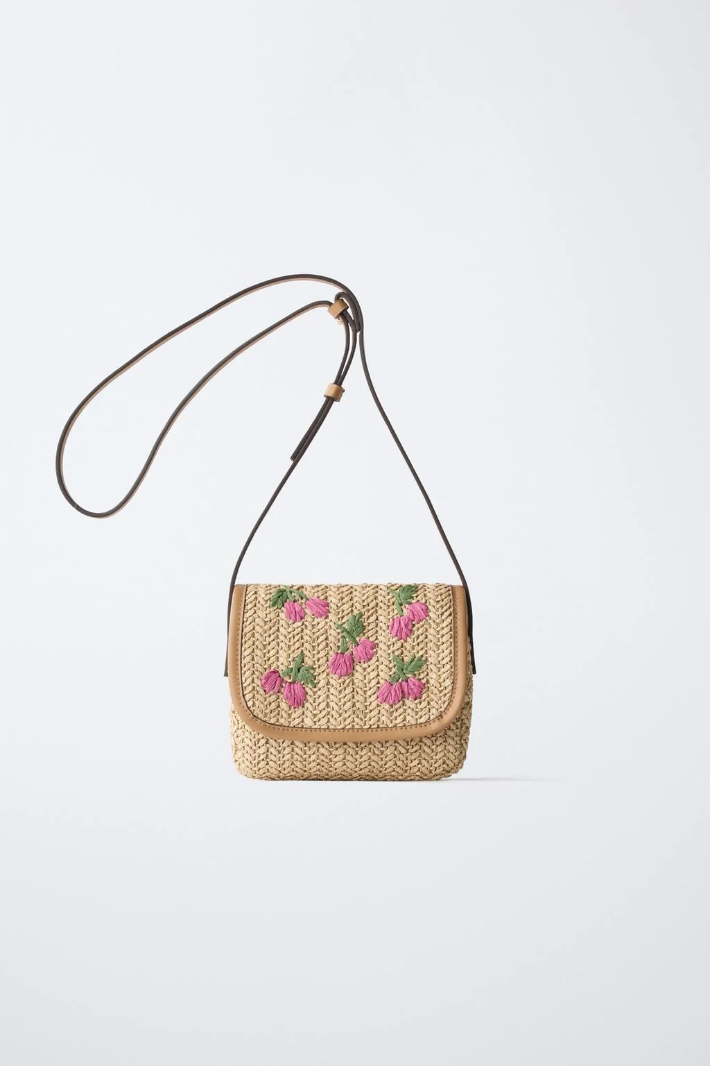 Сумка-кроссбоди из рафии с вишневыми элементами — Для девочек 6-14 лет